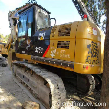 Excavator caterpillar 325DL dalam promosi